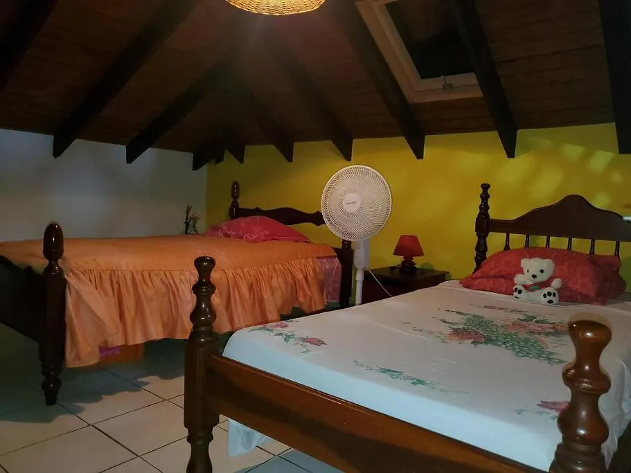 Superbe bungalow de 3 cac entre plage et montagne! Sainte-Rose